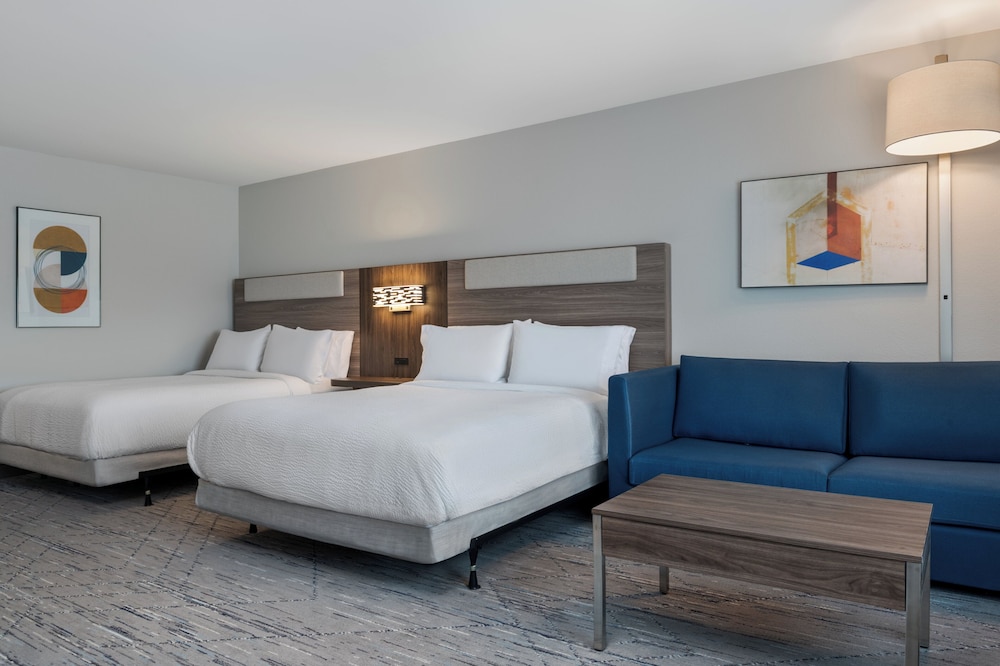 Holiday Inn Express & Suites Westfield Indianapolis by IHG, Westfield 11/50