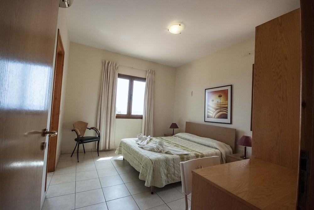 Coral Sun Villas 5/50