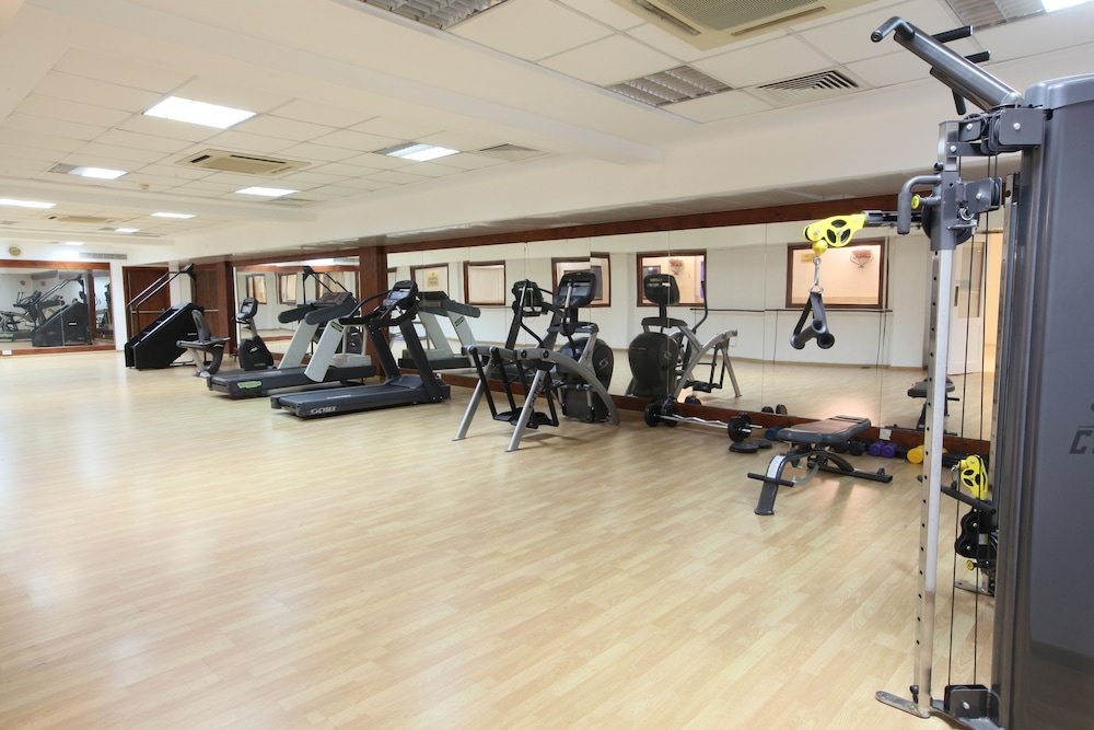 Sandy Beach Hotel & Spa 32/66