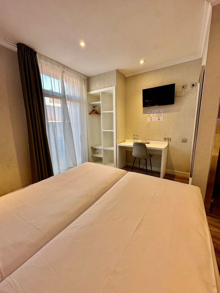 STANDARD, TWIN BEDS