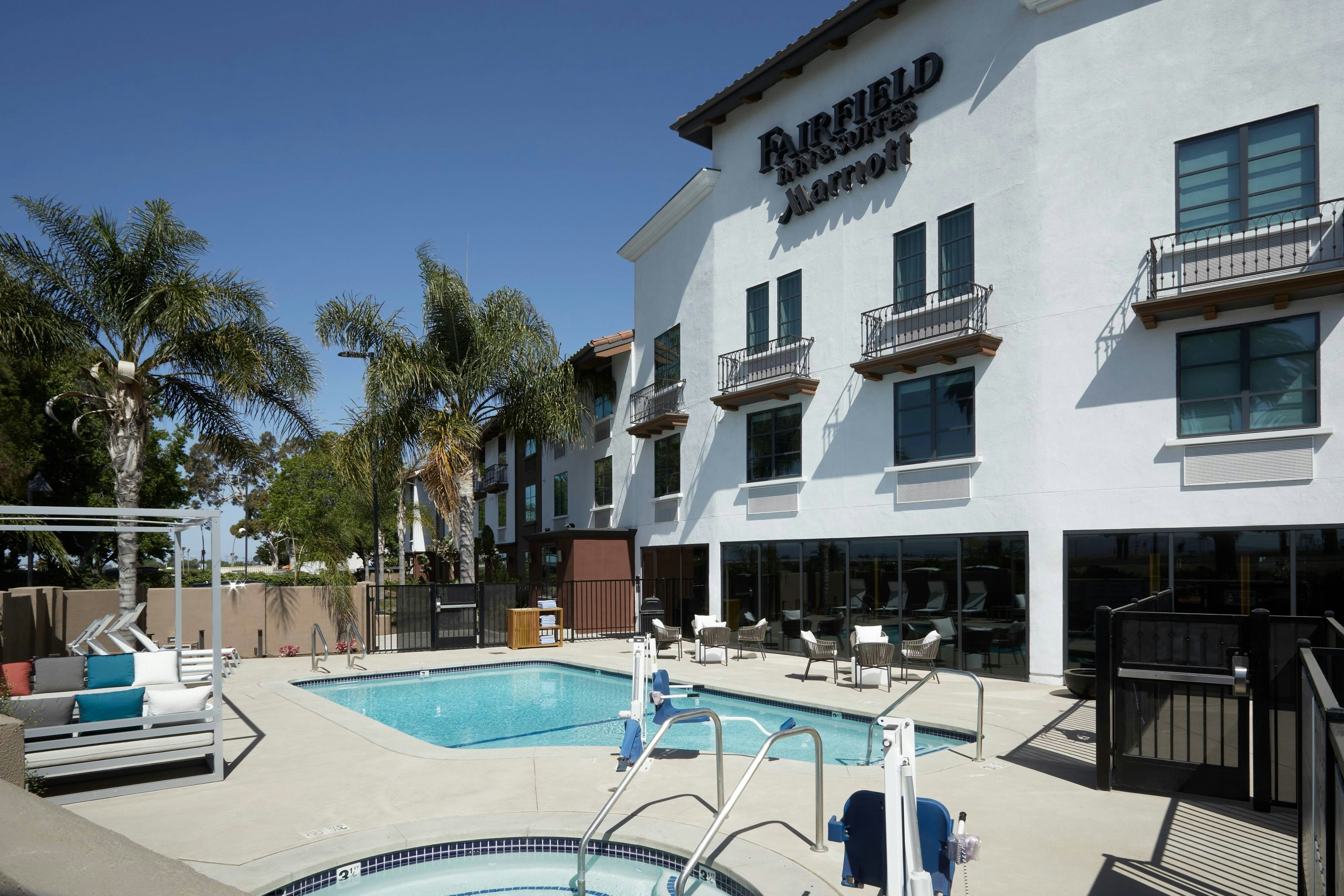 Fairfield Inn Suites By Marriott Camarillo 50/50