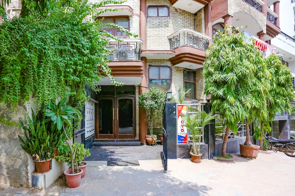Hotel Lloyd Residency 4/32