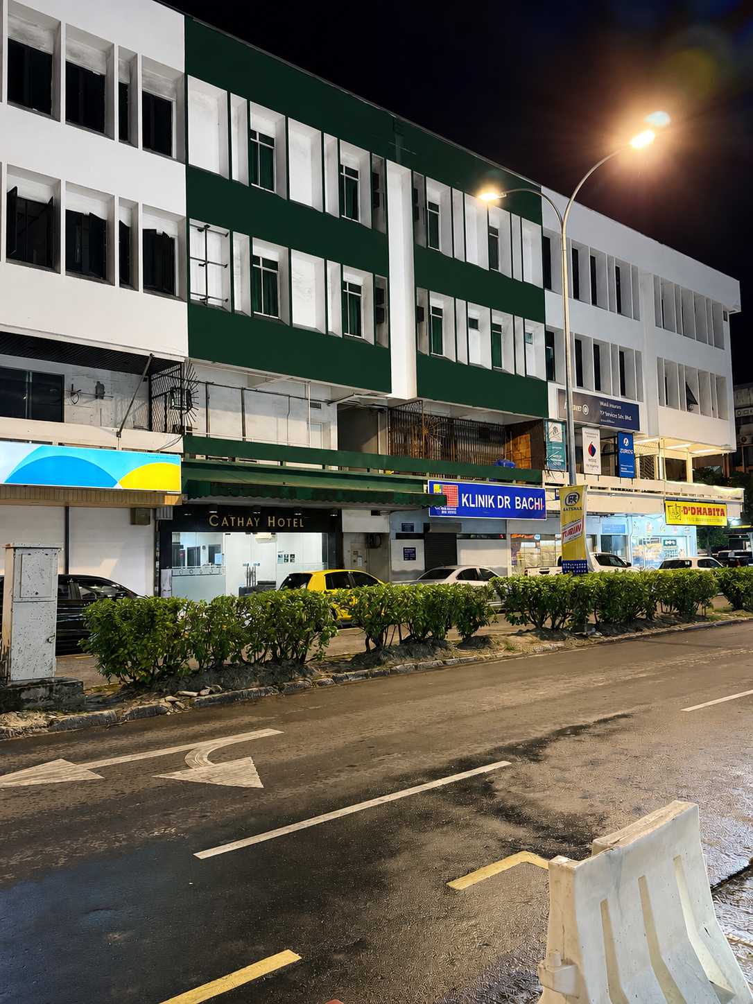 Cathay Hotel 7/50