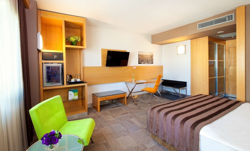 Point Hotel Taksim 7/68