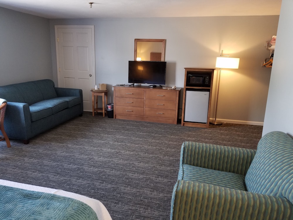 Hampton Village Resort 41/54