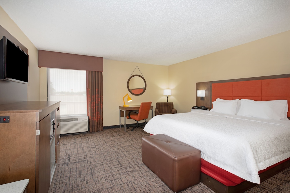HAMPTON INN JONESBORO 14/39