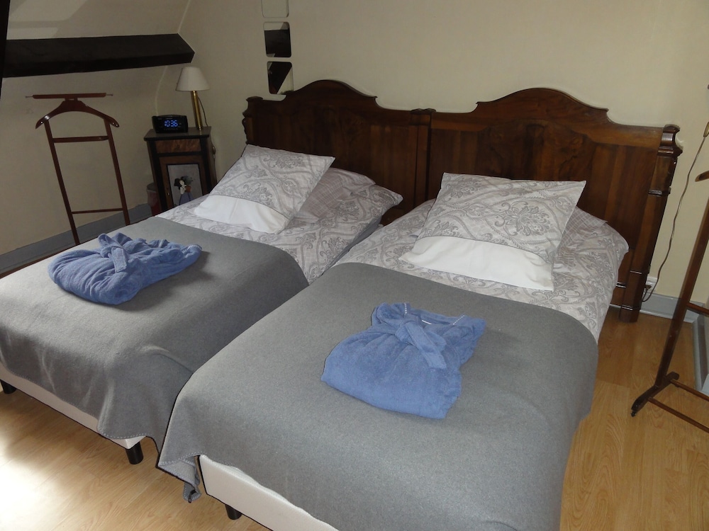 Chambres D'hôtes La Demeure Aux Pins 13/42
