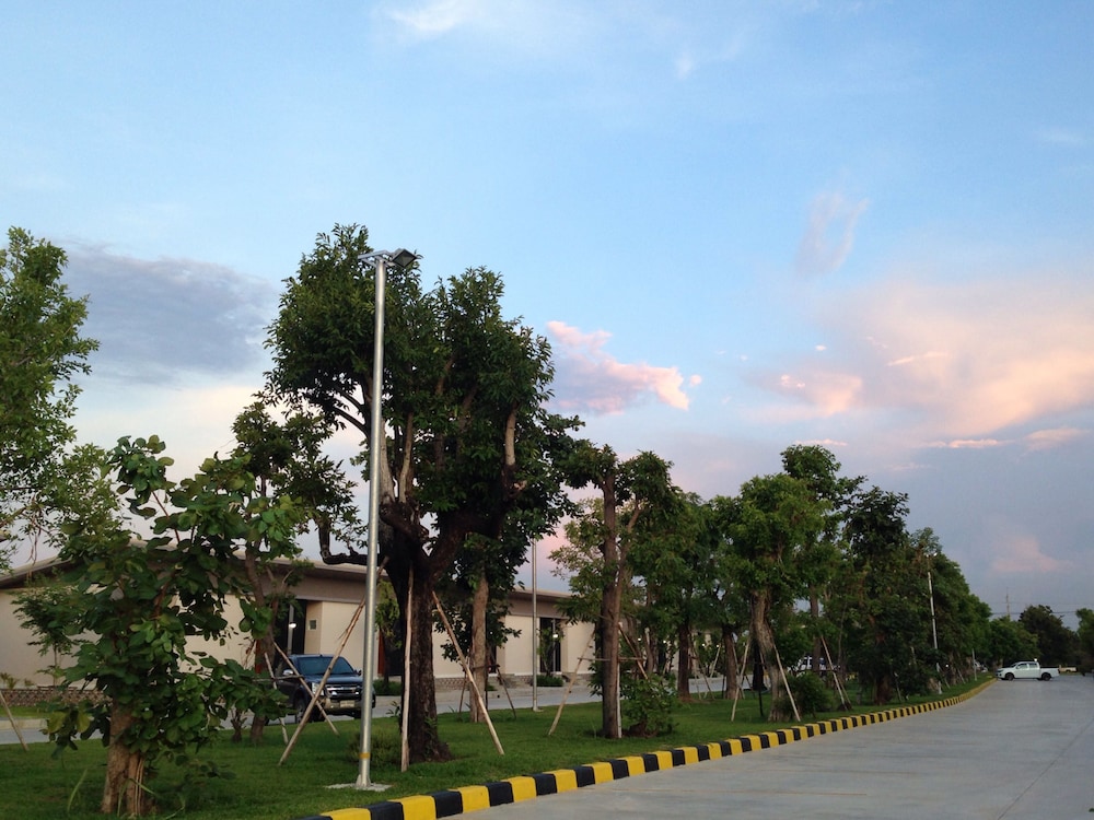 Green Garden Resort 8/23
