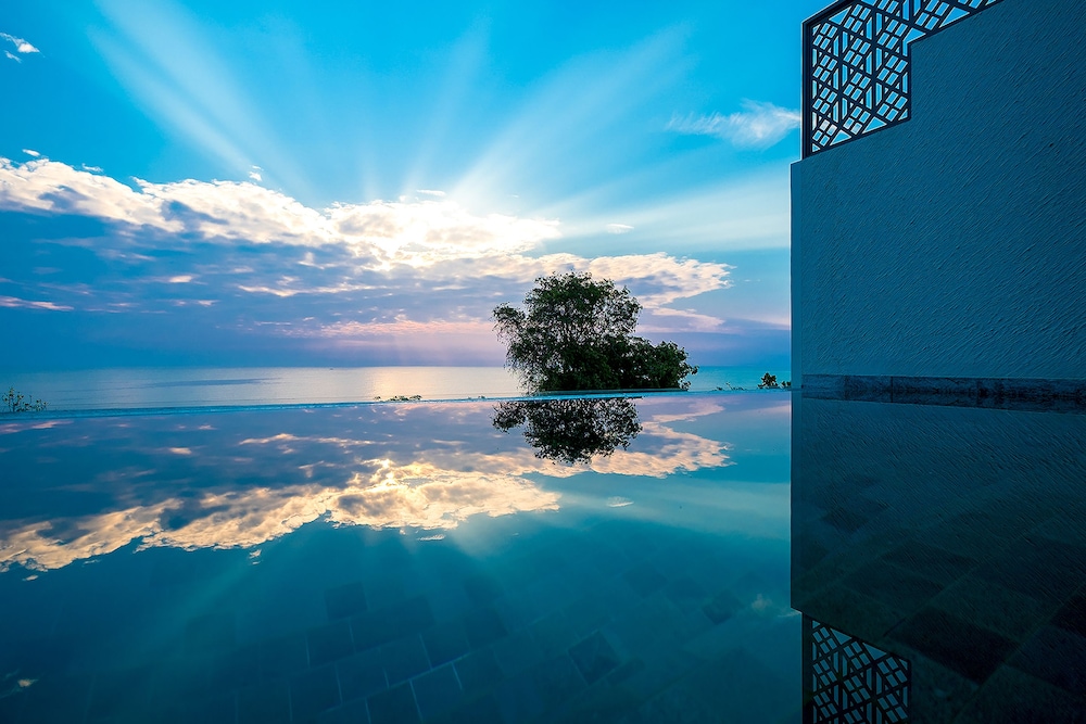 Baba Beach Club Hua Hin Luxury Pool Villa Hotel by Sri Panwa 49/51