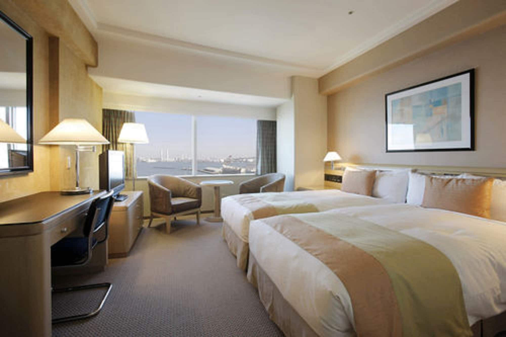 TOWER, TWIN BEDS, BAY VIEW