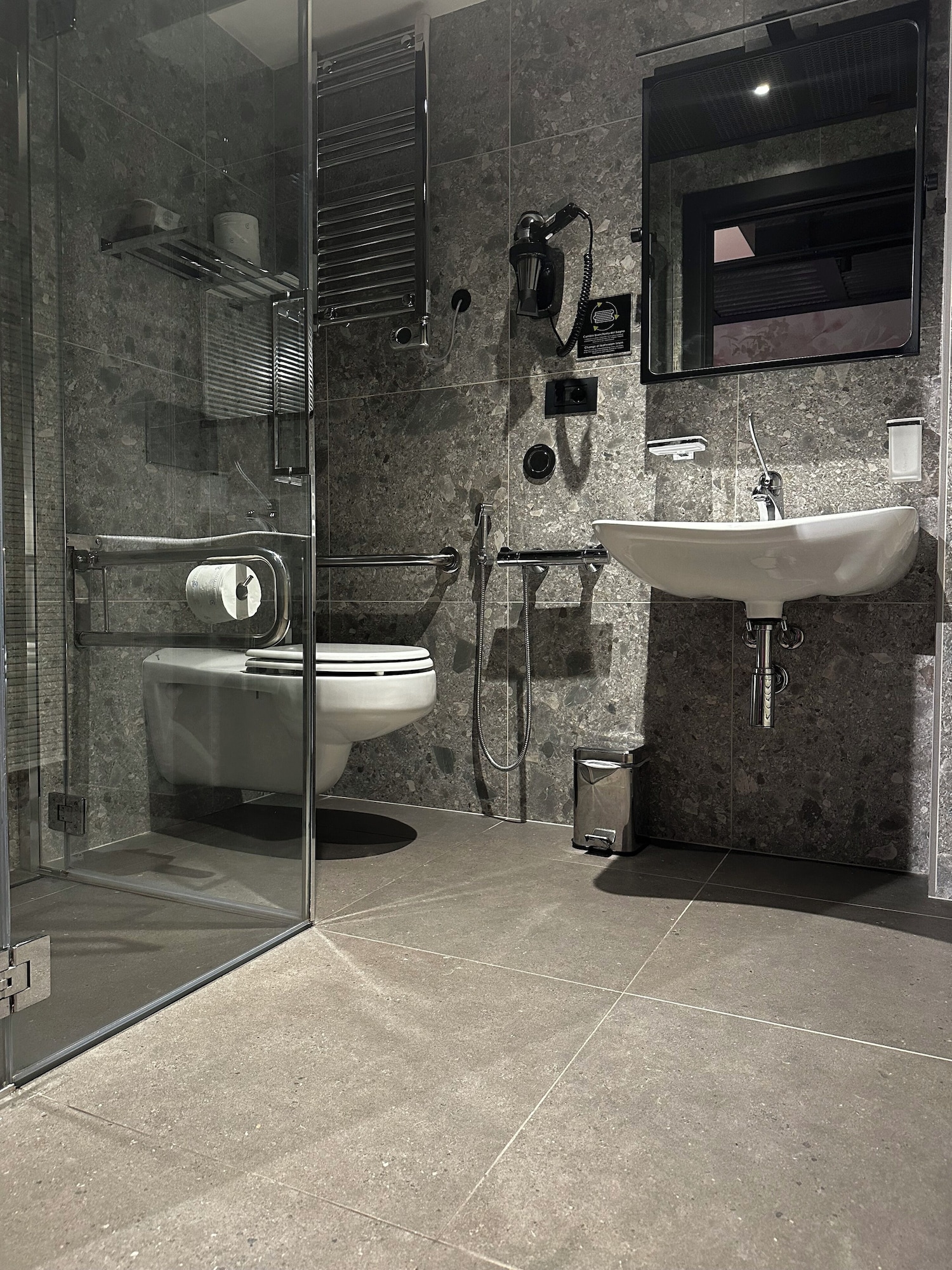 غرفة كلاسيكية بسرير كينج، Versoverde Alzaia Naviglio Grande 4/7