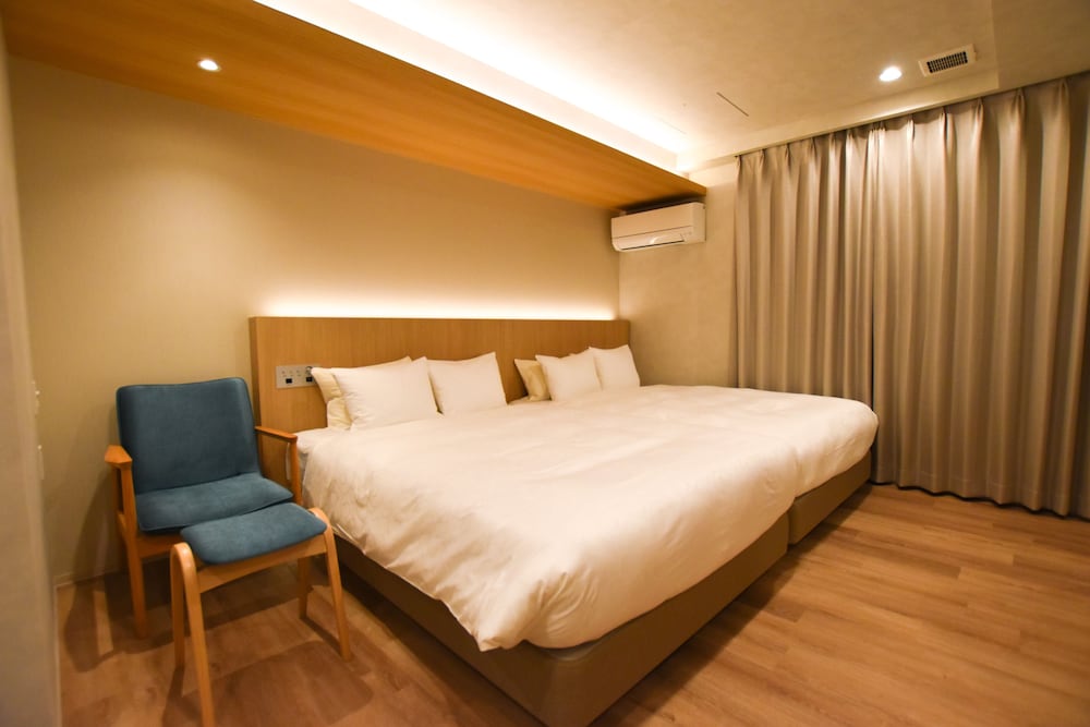 EXECUTIVE, DOUBLE BED