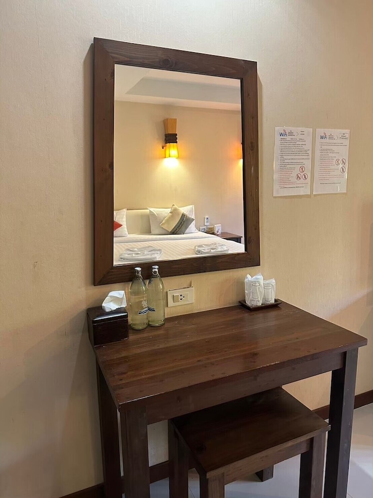 Baan Busaba Hotel 24/35