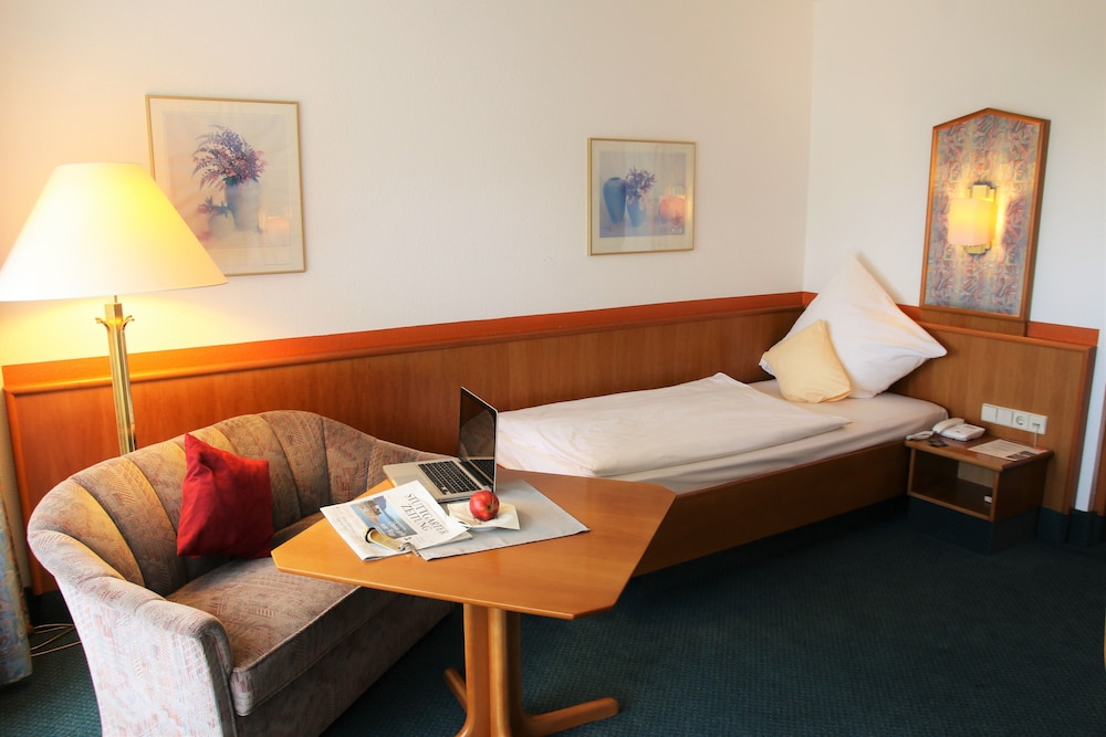 Graf Eberhard Hotel 54/70