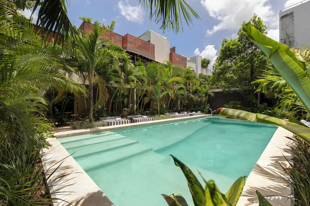 Era Hotel Tulum 74/76