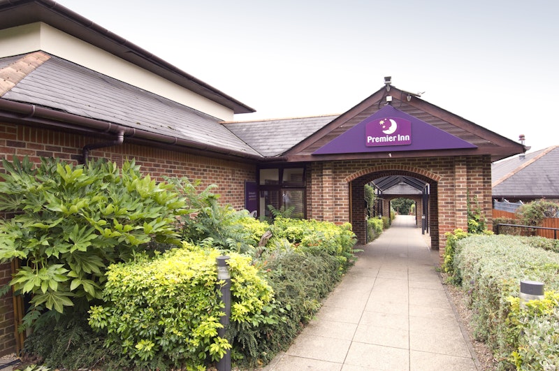 Premier Inn High Wycombe / Beaconsfield in HIGH WYCOMBE