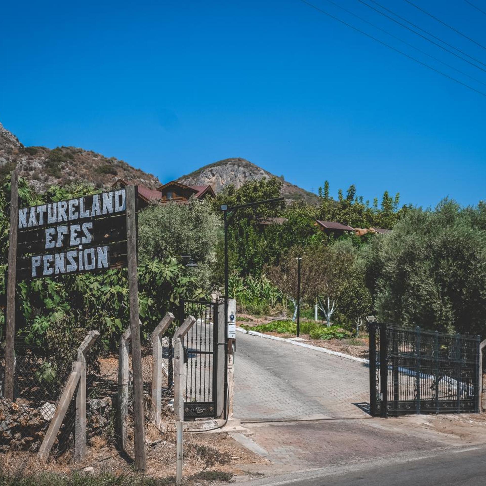Natureland Efes Pension 40/56