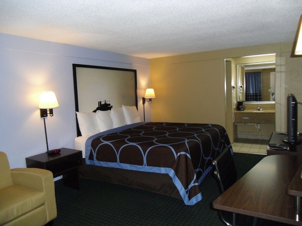 Super 8 By Wyndham Lantana West Palm Beach 19/34