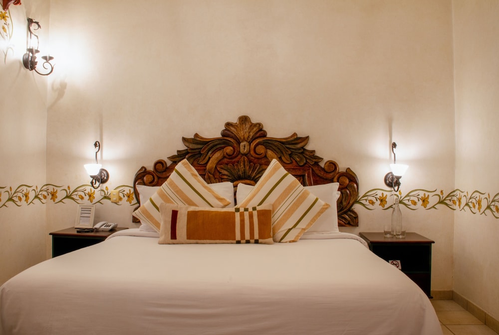Los Pilares Hotel 45/63