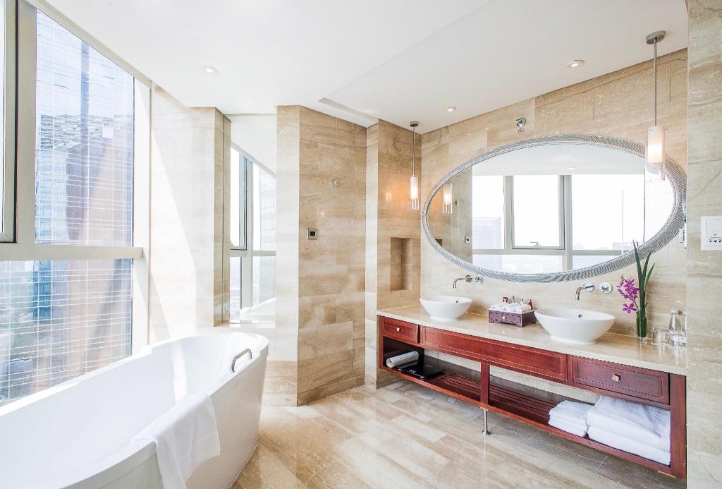 Capital, Suite, King Bed, City View, Executive Lounge Access, High Floor، Beijing Marriott Hotel Northeast 5/6