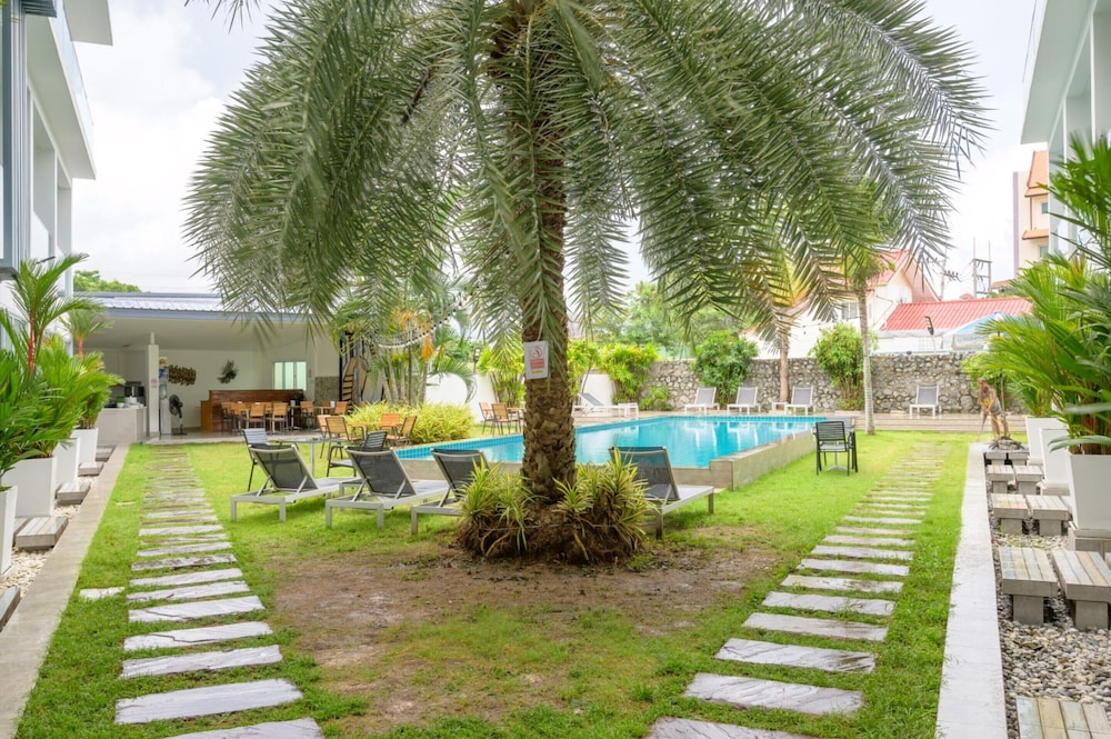 Cozy Resort, A Boutique Hotel 40/50
