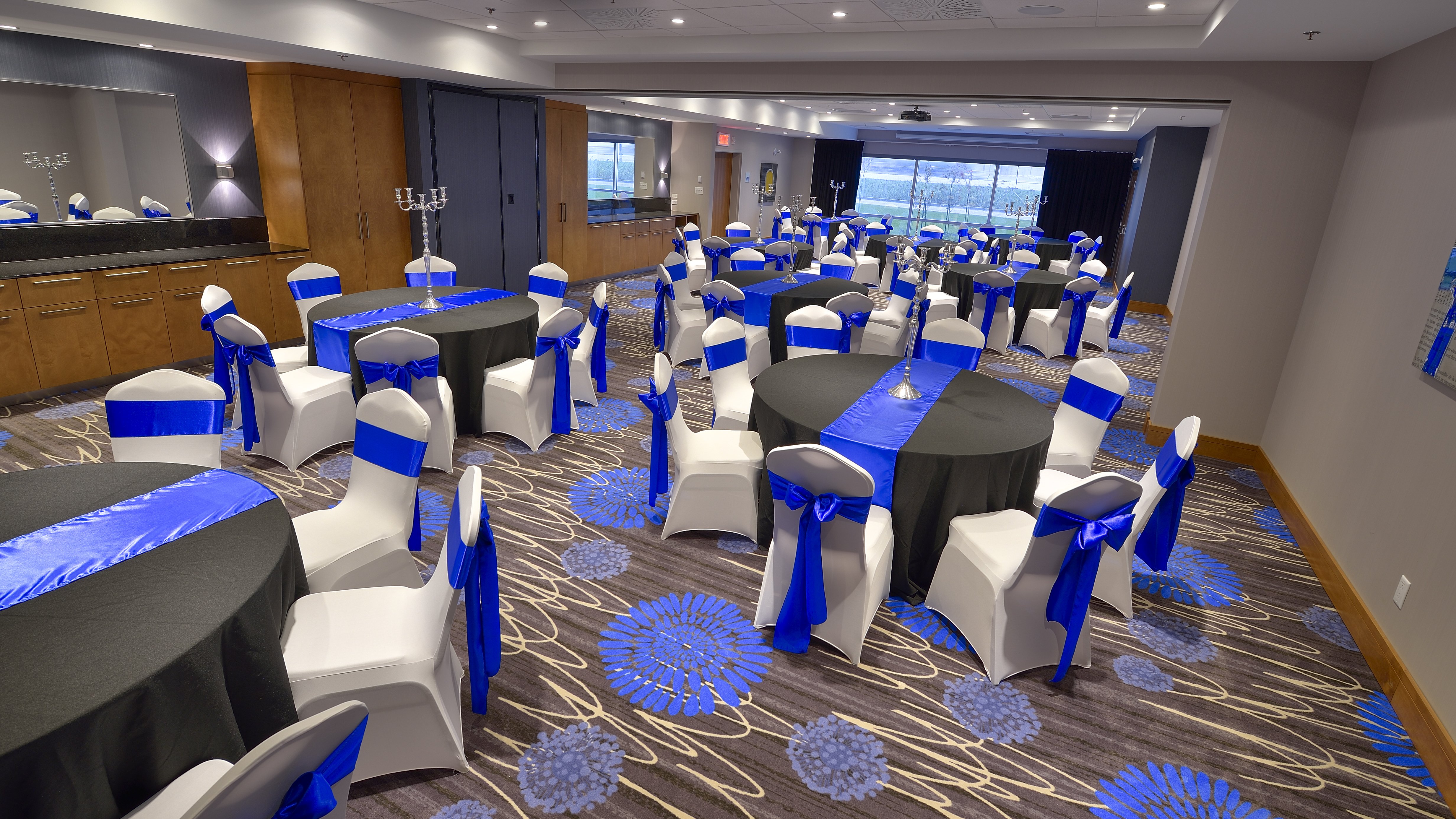 Holiday Inn Express And Suites Vaudreuil Dorion 27/31
