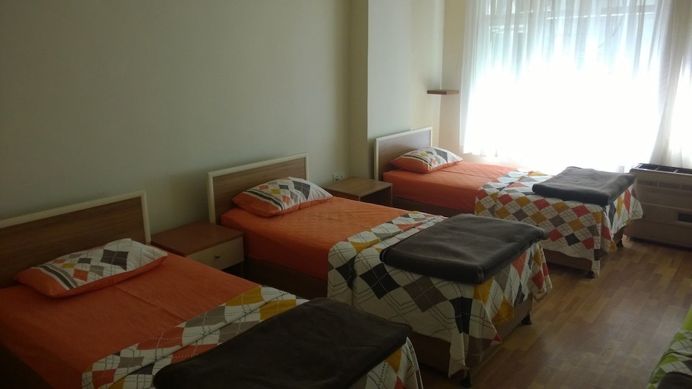 Yeni Caglayan Otel 10/17