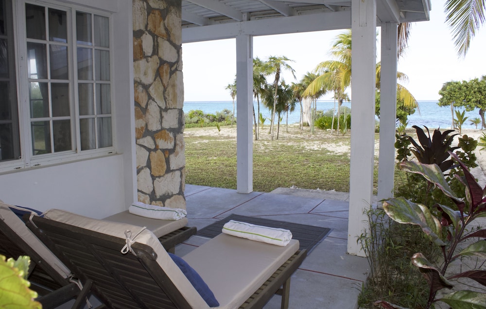 Pelican Beach Hotel 1/50