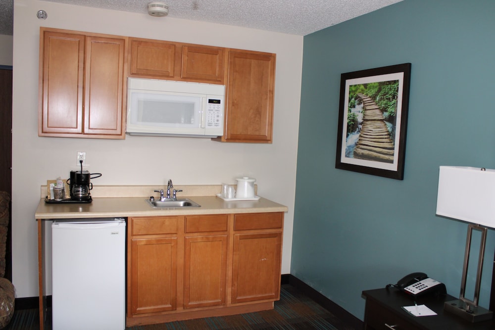 Quality Inn Mount Pleasant, MI 2/29