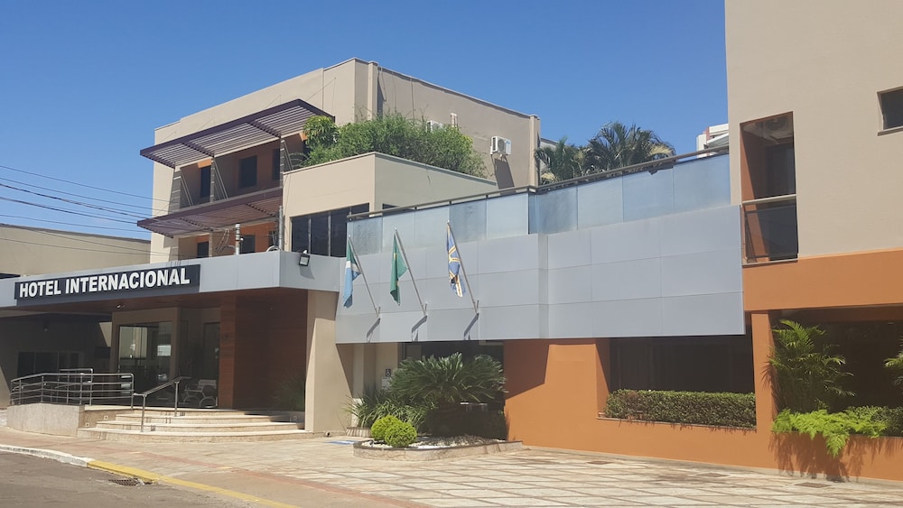 Internacional Hotel 3/35