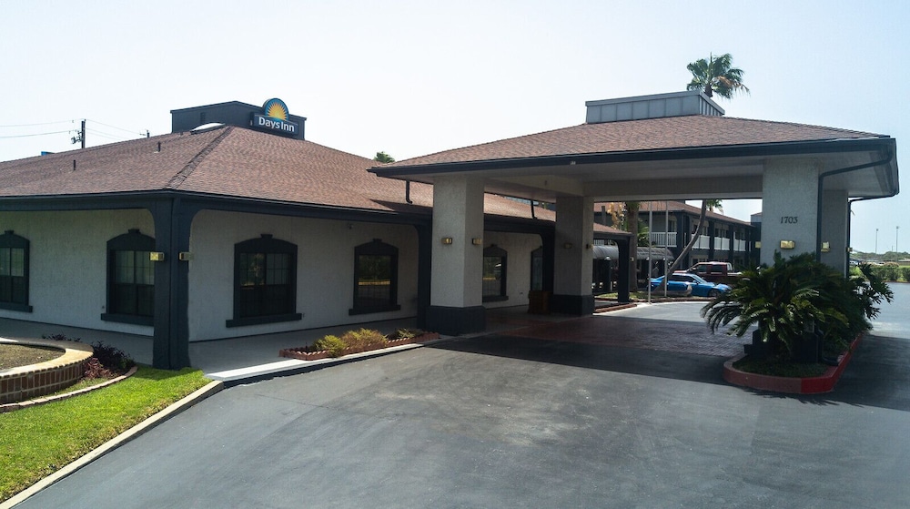 Days Inn by Wyndham Portland/Corpus Christi 1/21