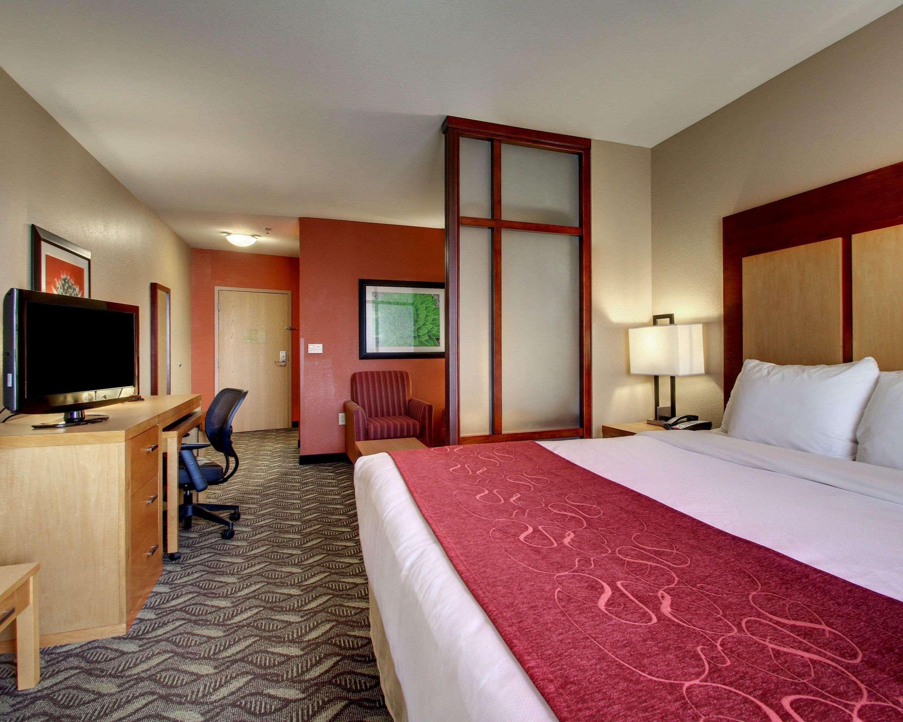 Upgrade, Suite, King Bed