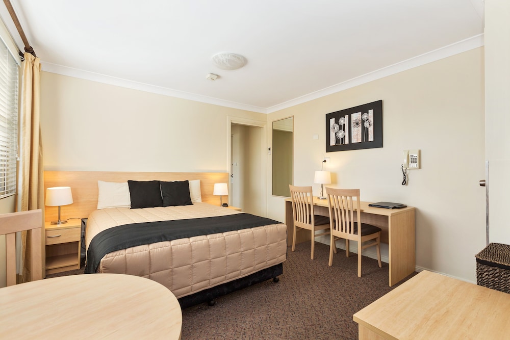 Soldiers Motel 23/31
