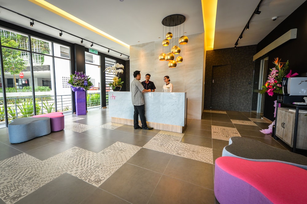 Lobby at OYO Townhouse, Selayang formerly RHR Hotel, BATU CAVES