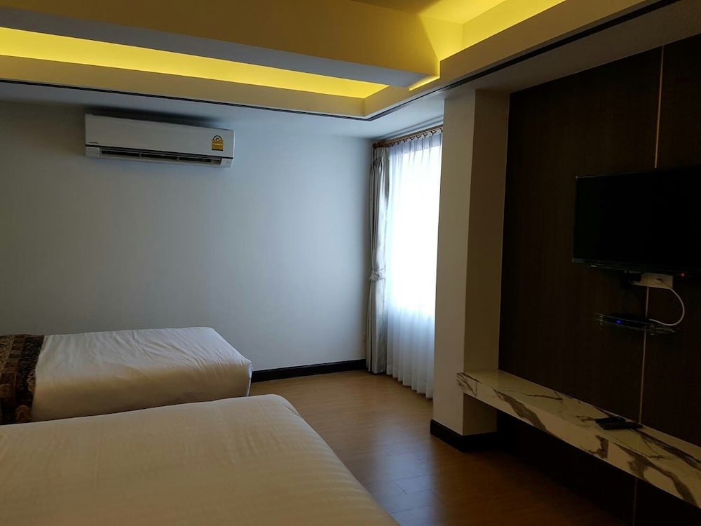 Chorlada Lanna Hotel 18/48