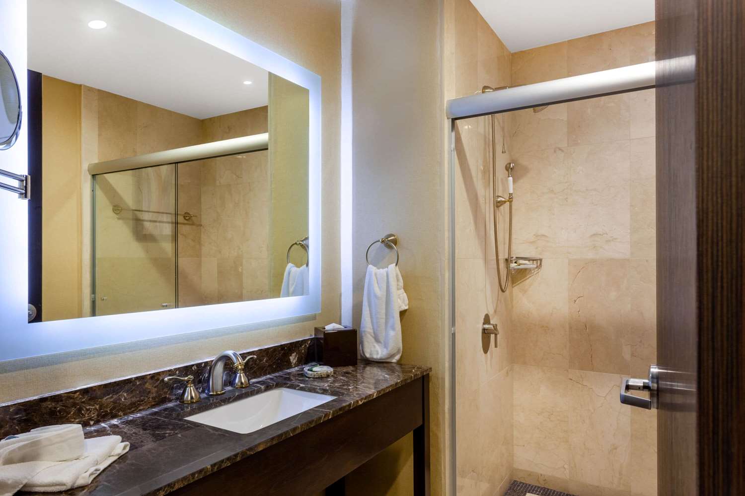 Wyndham Torreon 32/33