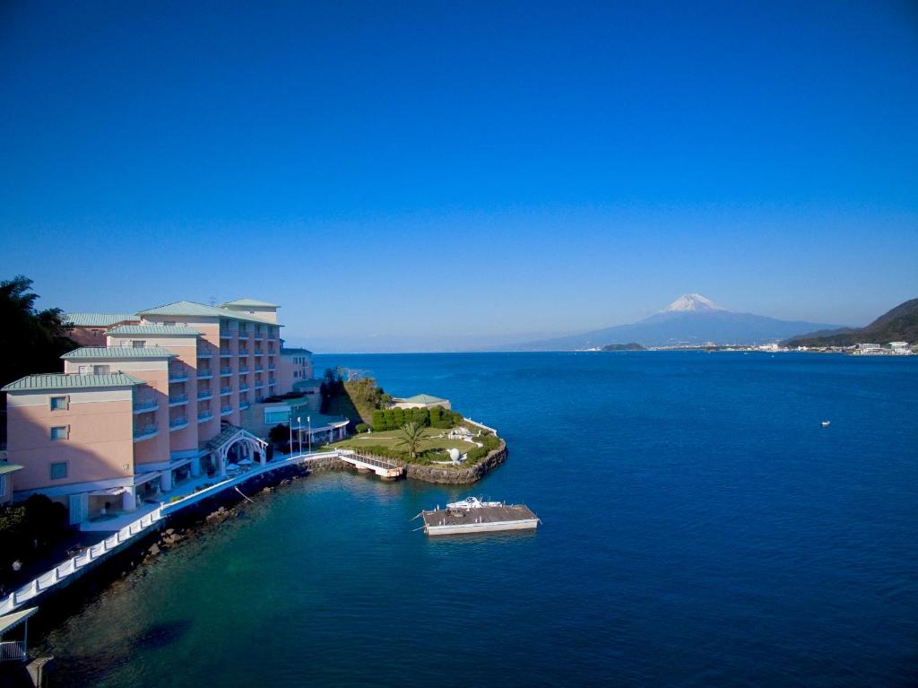 Awashima Hotel 59/60