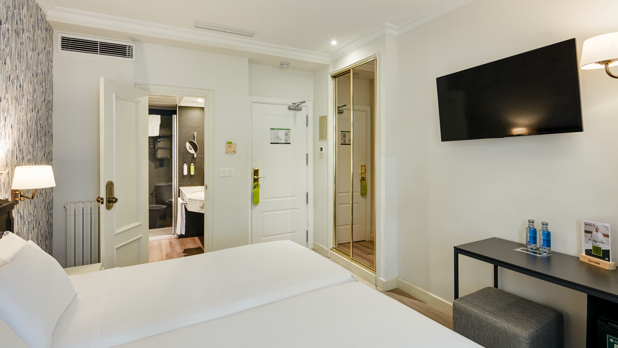 غرفة قياسية بسرير مزدوج أو سريرين منفصلين، Sercotel Europa San Sebastian 8/8