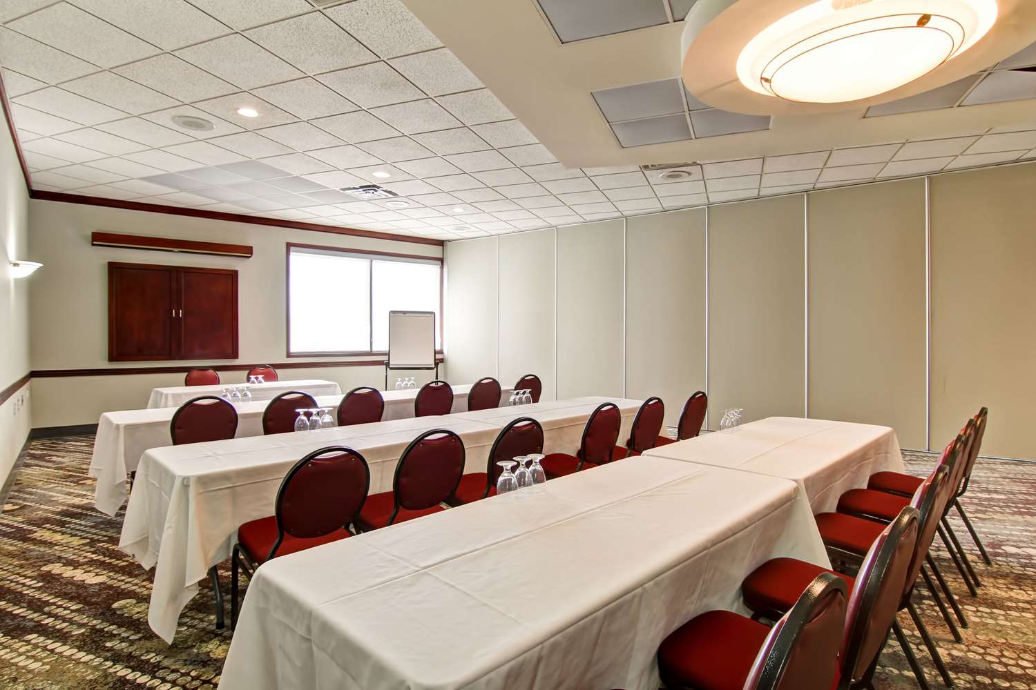 Radisson Hotel & Conference Centre West Edmonton, AB 26/33