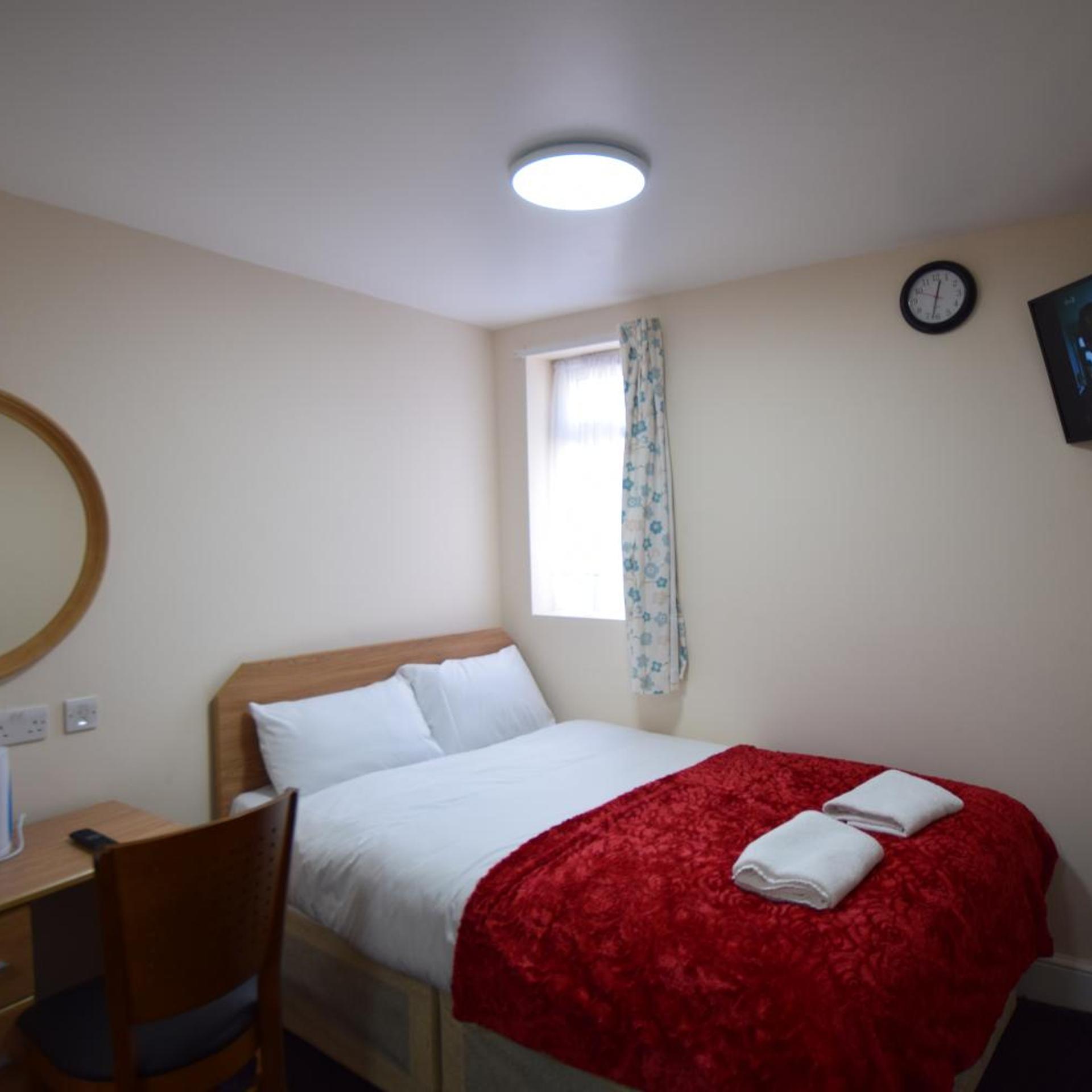 Room, Double Bed, Shared Bathroom, Woodlands Lodge Ilford 4/7