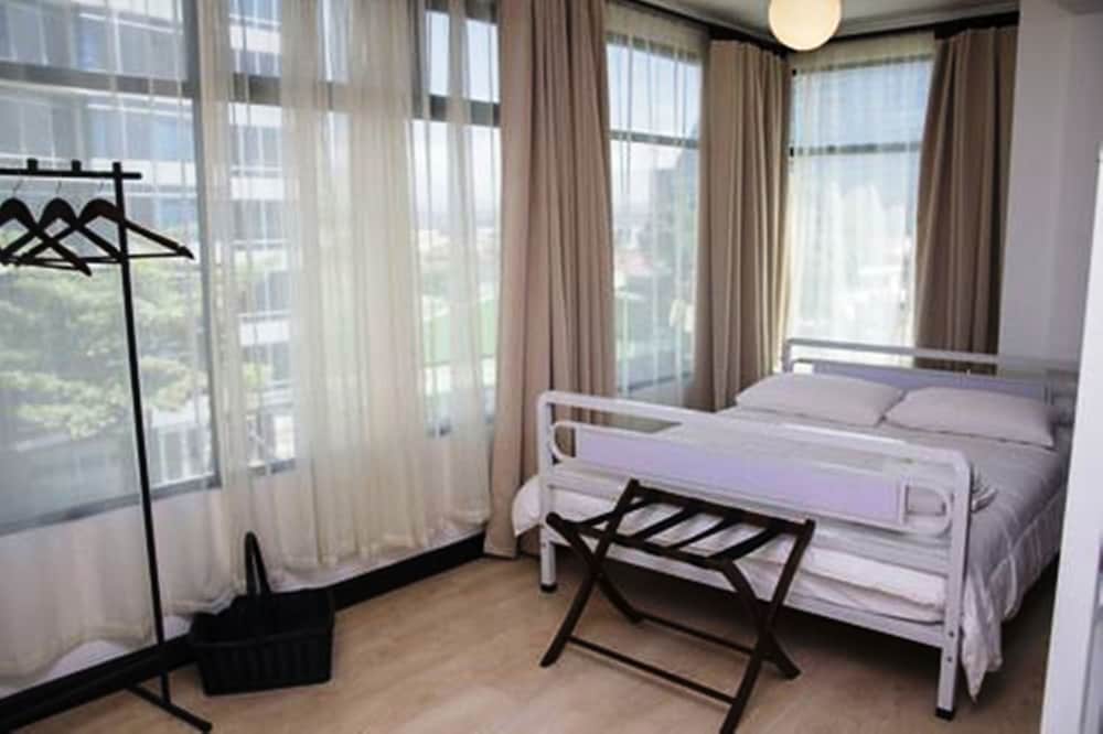 Hostel Del Paseo 25/50