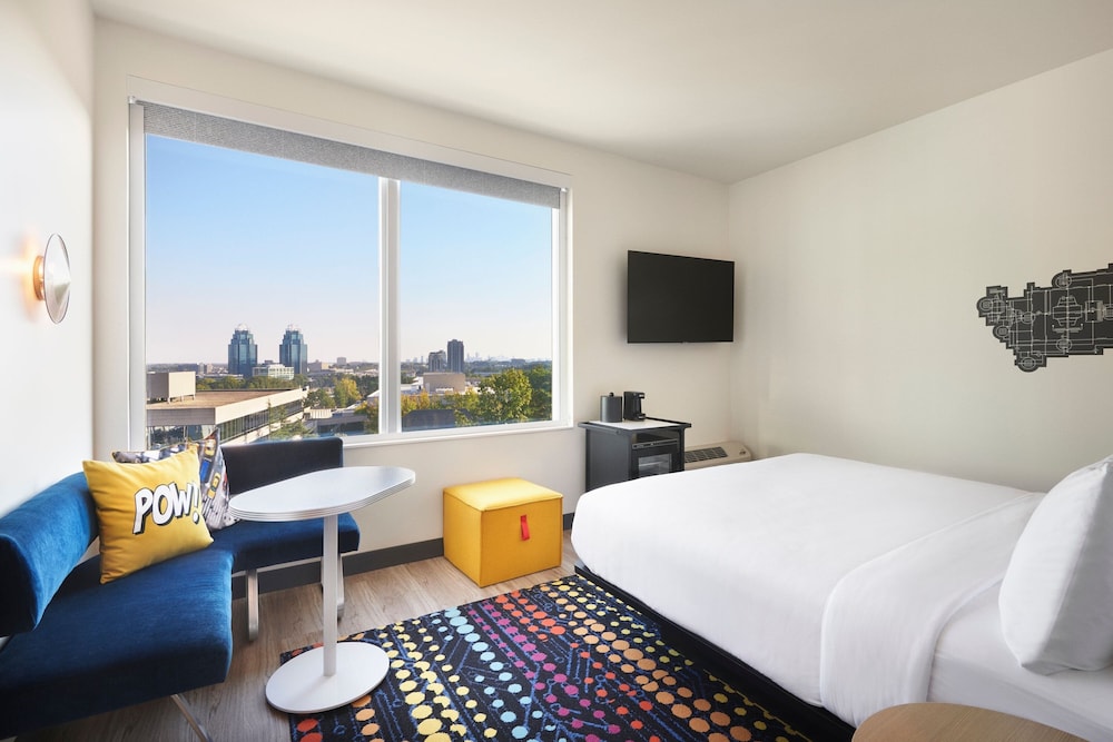 Aloft Atlanta Perimeter Center 12/33