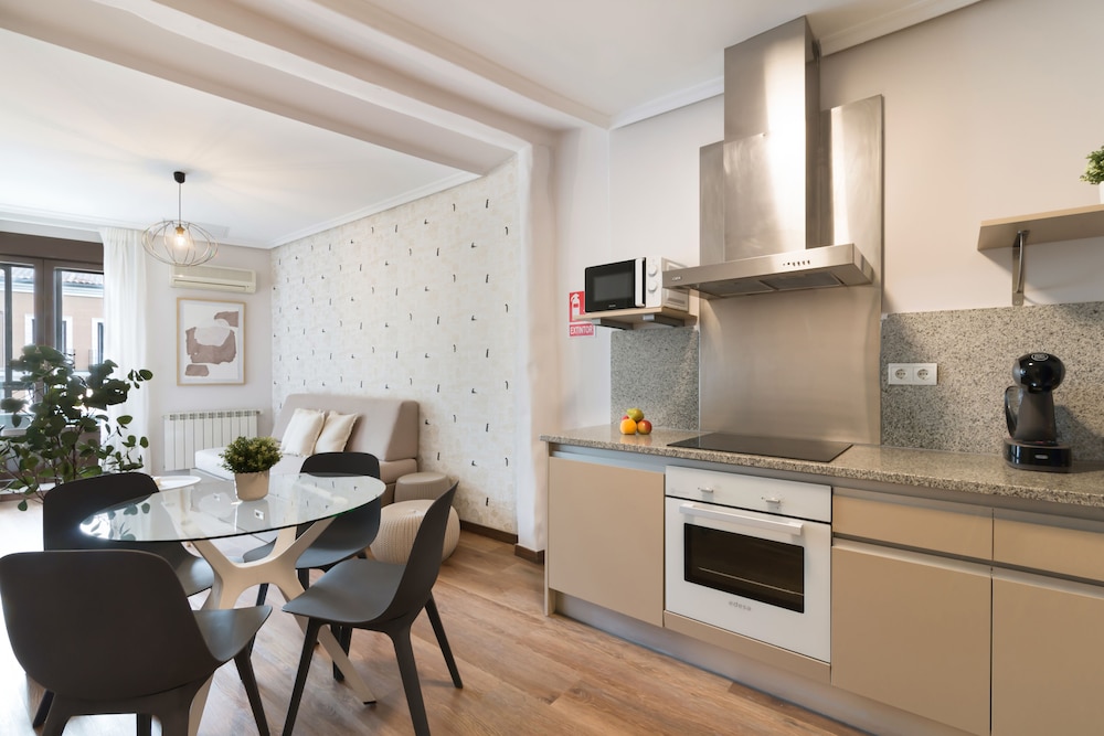 Apartamentos Roisa Centro 50/72