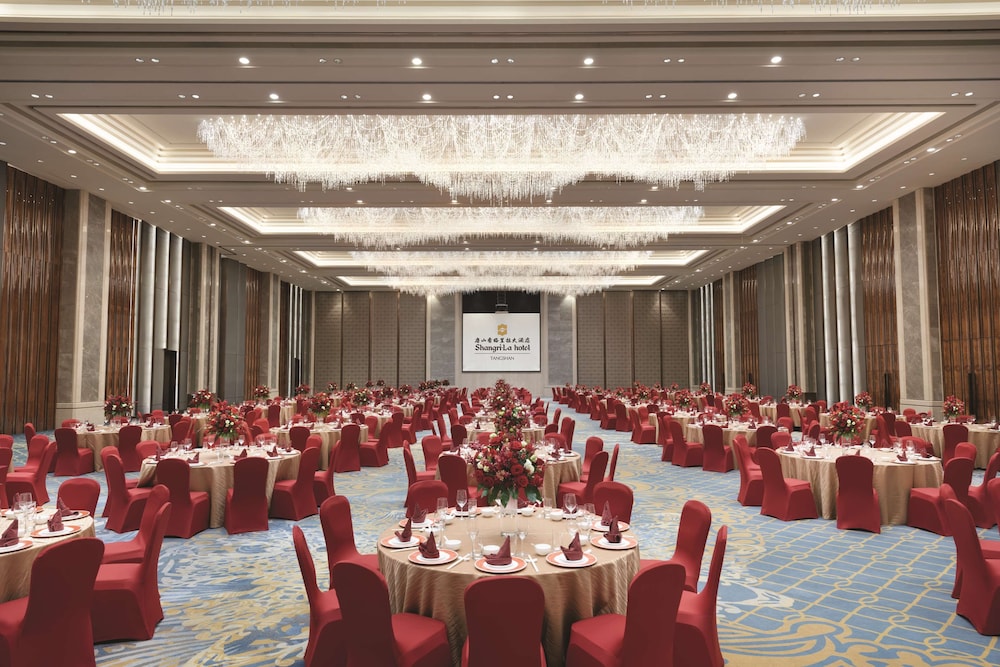 Shangri-La Hotel Tangshan 35/46