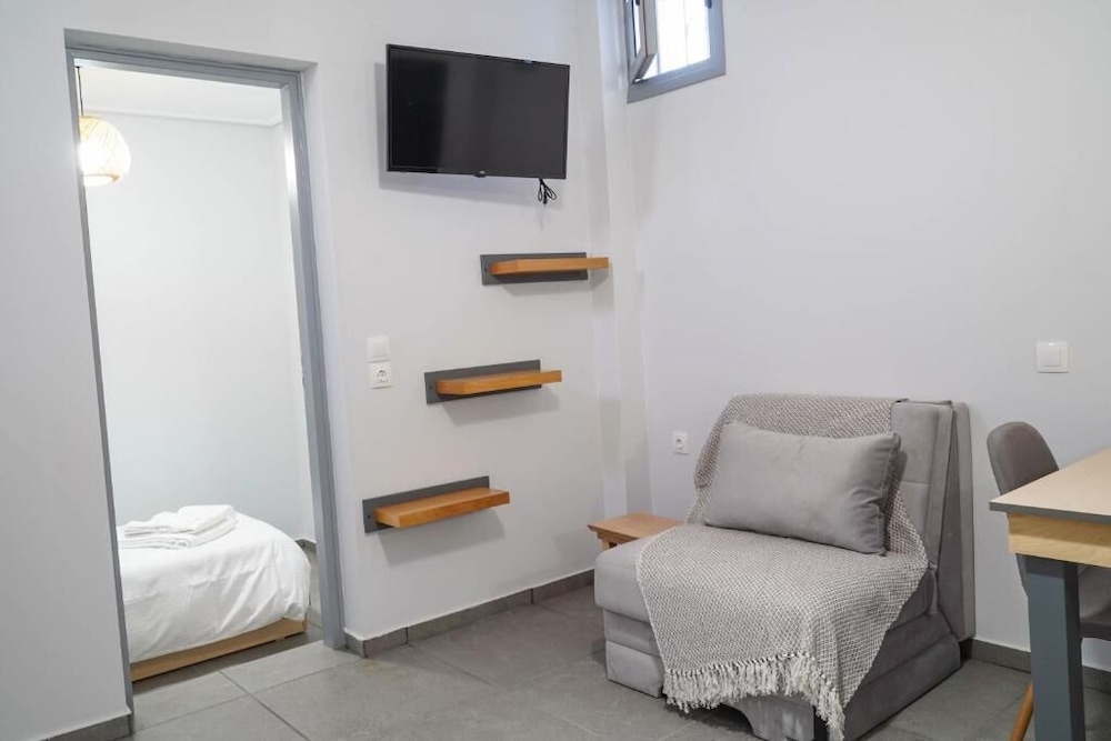 The Noverian Bios Caldera, Sunset Suites 40/58