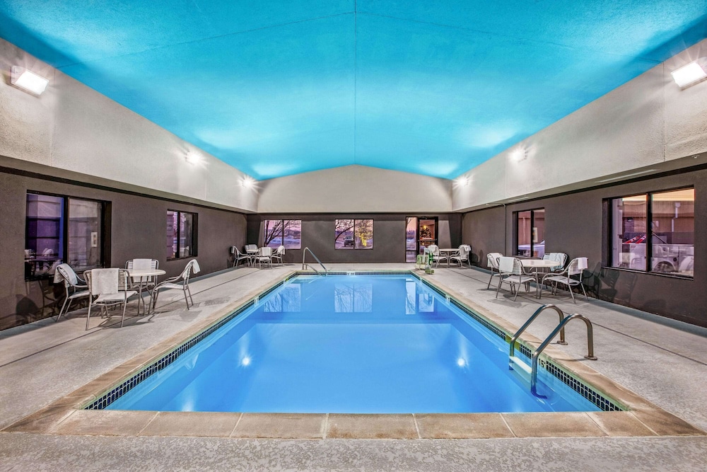 La Quinta Inn & Suites by Wyndham Kearney 5/45