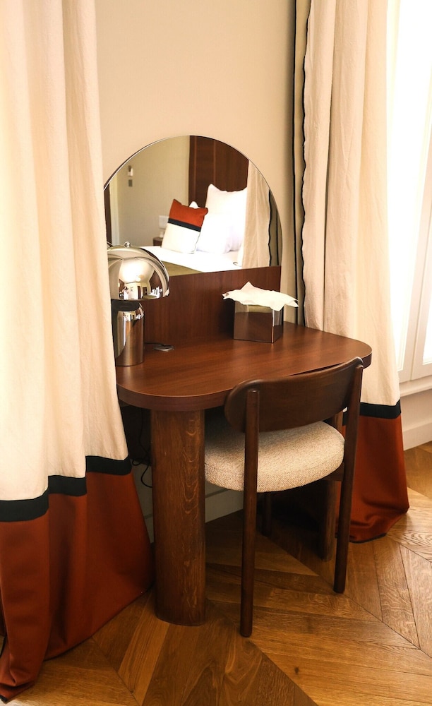 HOTEL D'ARGENSON 66/75