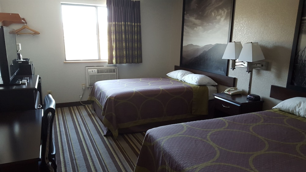 Super 8 by Wyndham Waynesboro 16/36