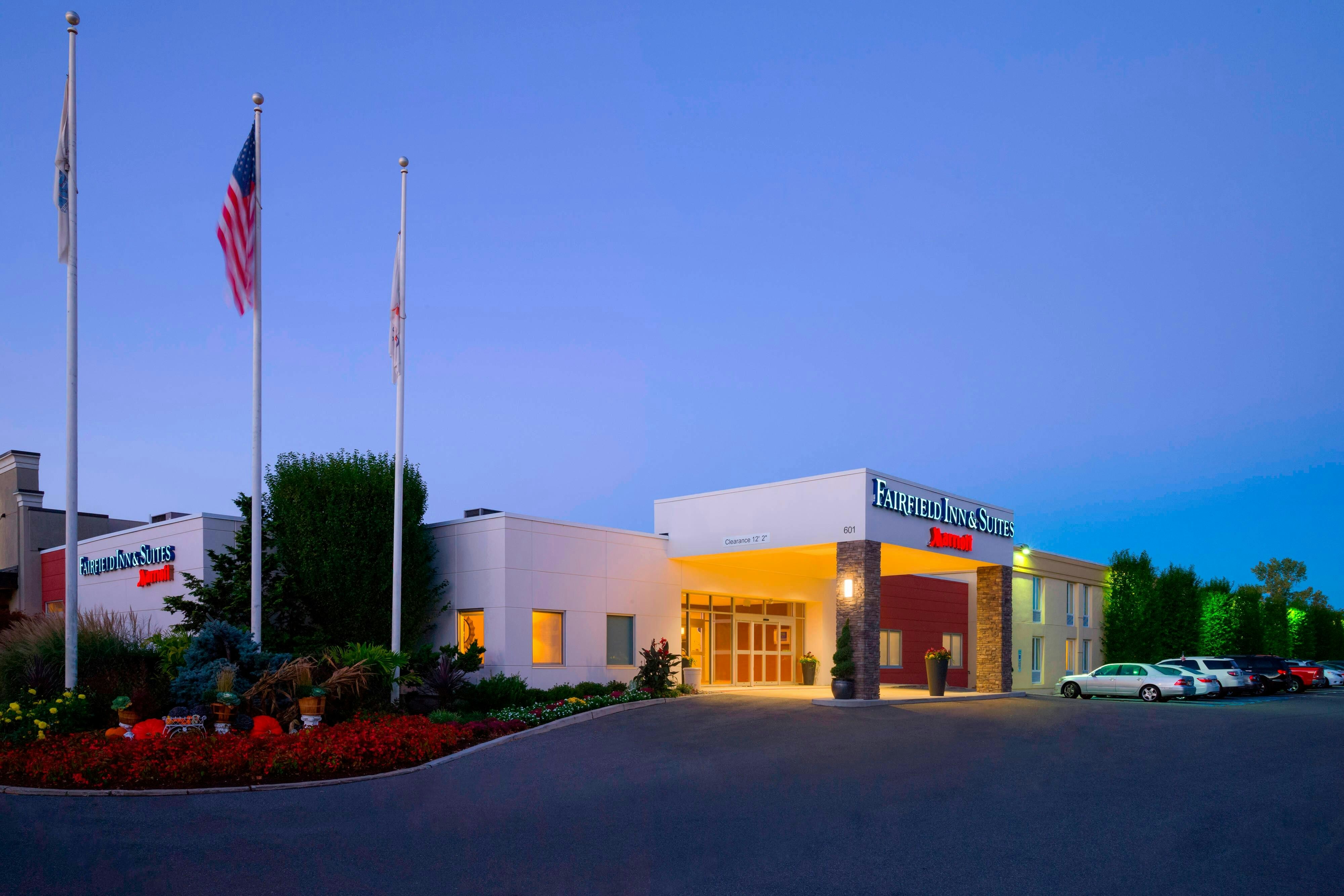 Fairfield Inn Suites By Marriott Paramus 2/47