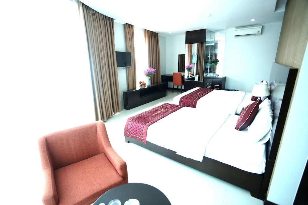 Huong Son Hotel 28/54